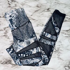 Lululemon Limited Edition Wonderlust Leggings Black Women 4 Athleisure Active